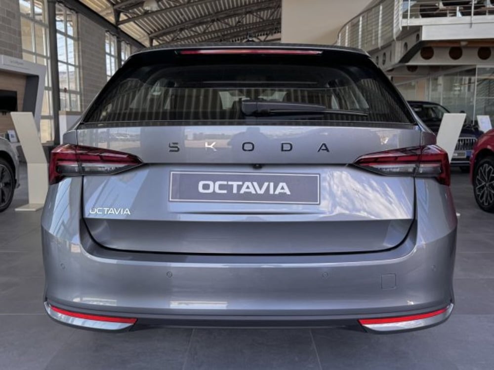 Skoda Octavia Station Wagon nuova a Vicenza (4)