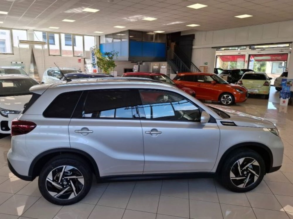 Suzuki Vitara nuova a Reggio Emilia (6)