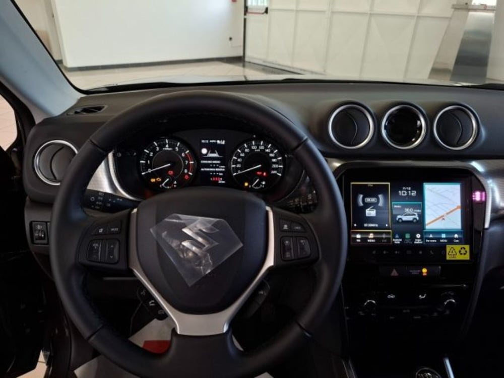 Suzuki Vitara nuova a Reggio Emilia (10)