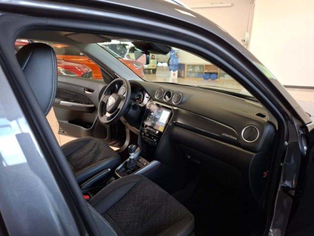 Suzuki Vitara nuova a Reggio Emilia (14)