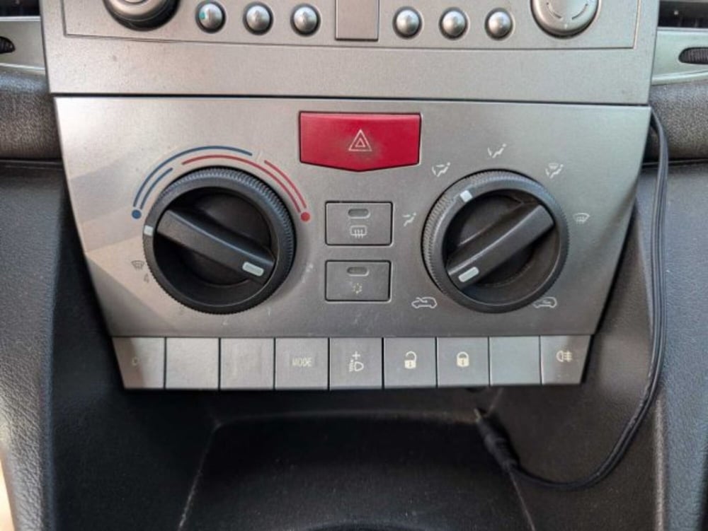 Lancia Ypsilon usata a Sondrio (14)