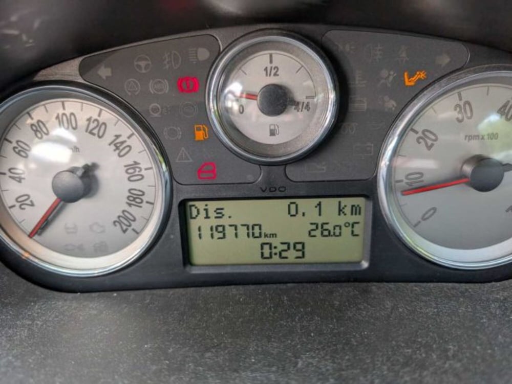 Lancia Ypsilon usata a Sondrio (18)