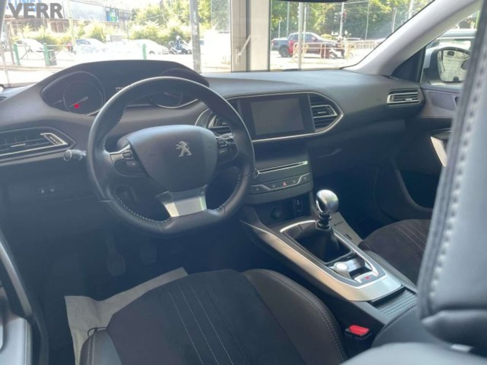 Peugeot 308 SW usata a Milano (4)