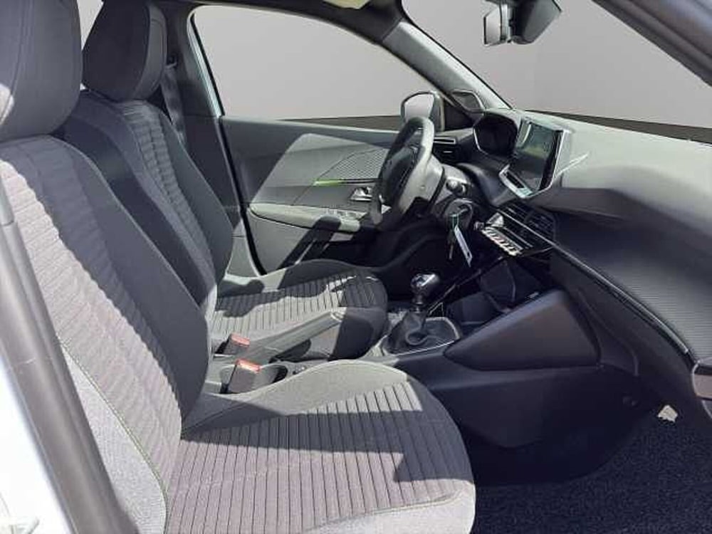 Peugeot 2008 nuova a Vibo Valentia (10)