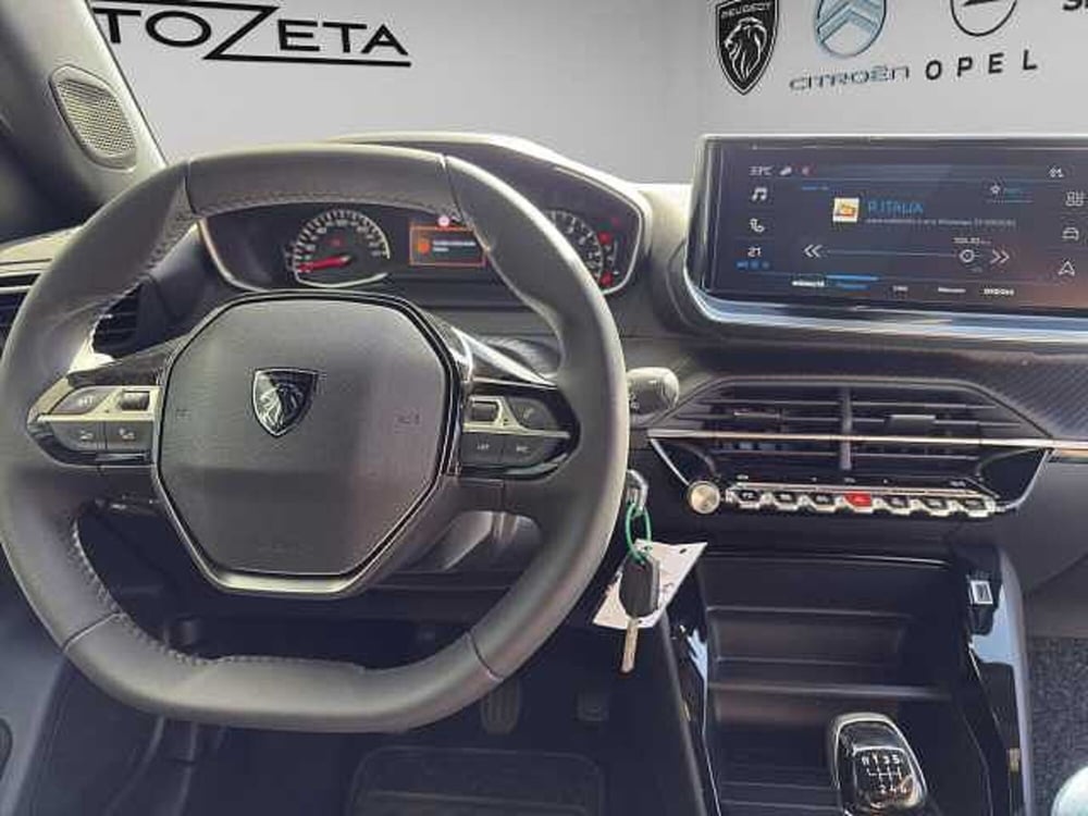 Peugeot 2008 nuova a Vibo Valentia (13)
