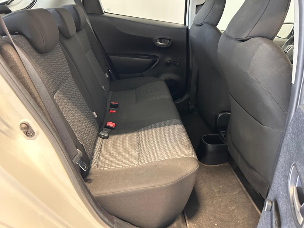 Toyota Yaris usata a Napoli (5)