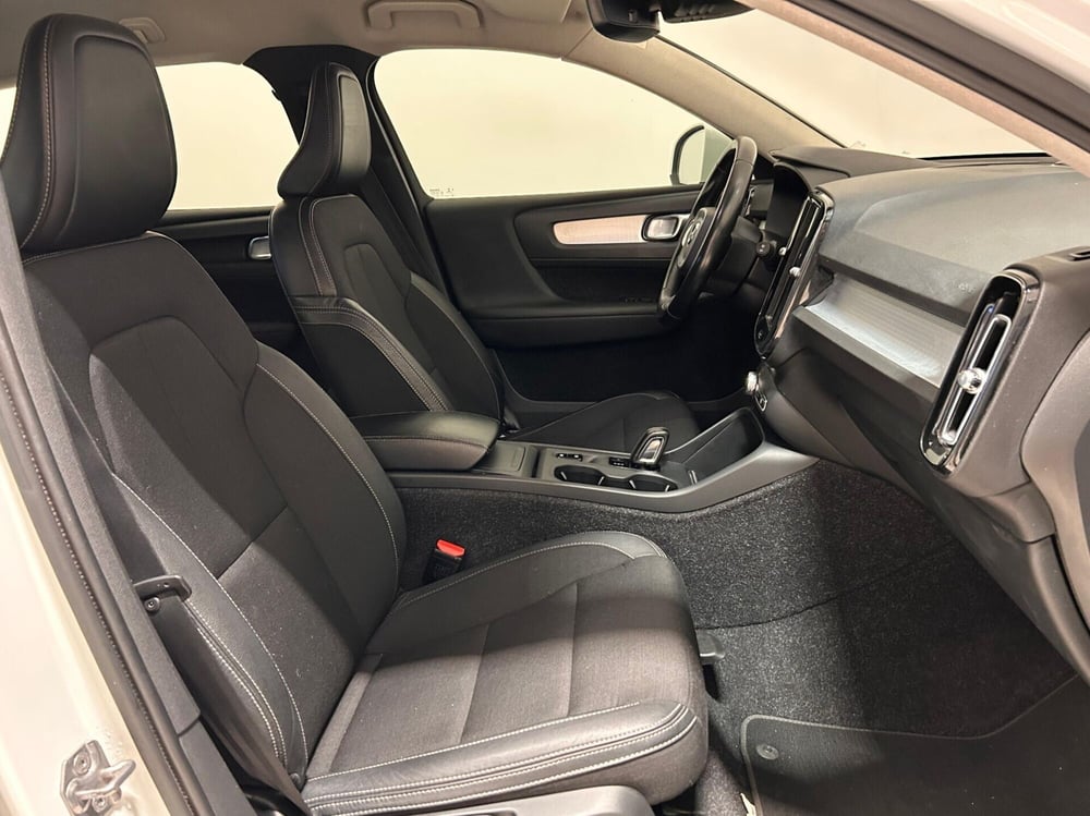 Volvo XC40 usata a Napoli (3)