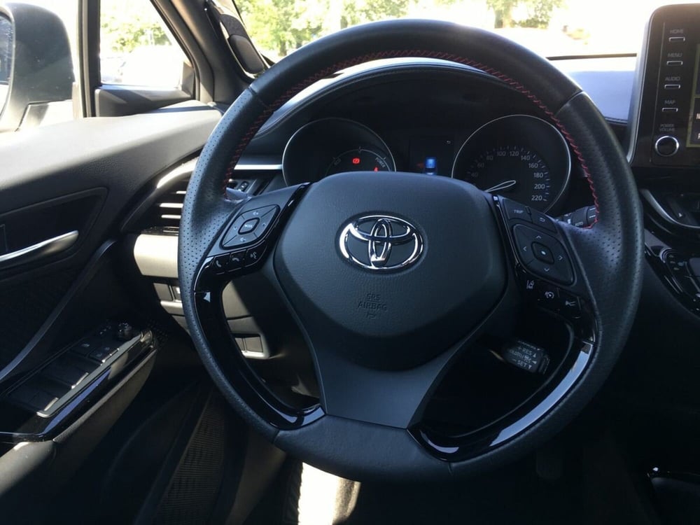 Toyota Toyota C-HR usata a Lecco (16)