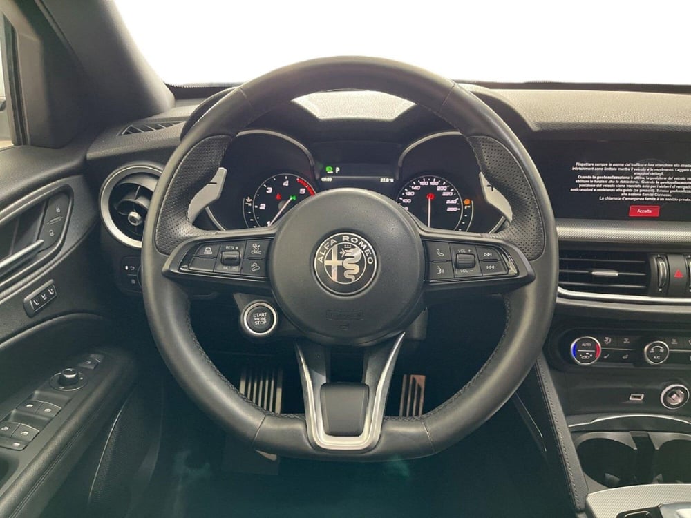 Alfa Romeo Stelvio usata a Torino (11)
