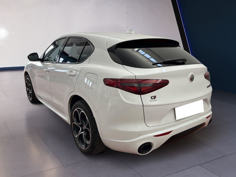 Alfa Romeo Stelvio usata a Torino (5)