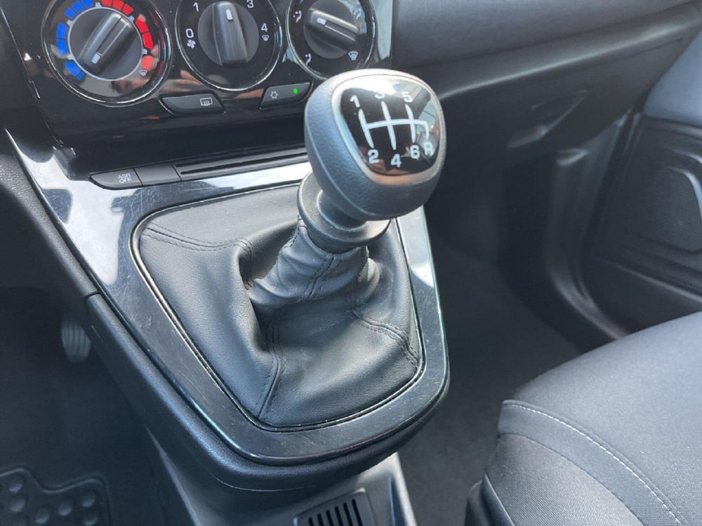Lancia Ypsilon usata a Torino (14)