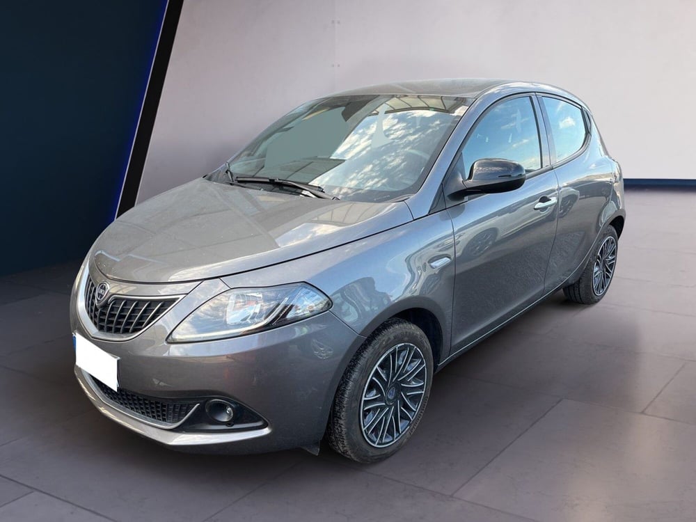 Lancia Ypsilon usata a Torino (2)