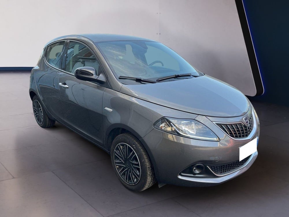 Lancia Ypsilon usata a Torino (3)