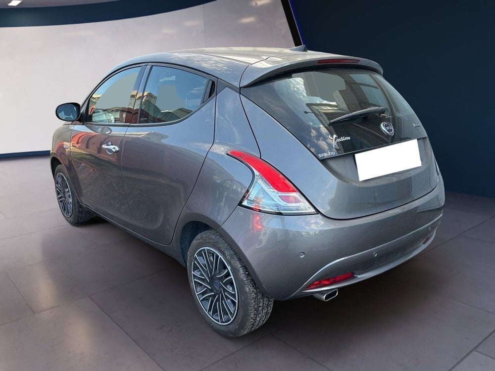 Lancia Ypsilon usata a Torino (5)
