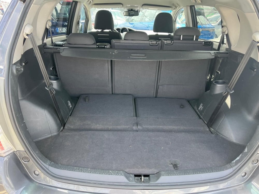 Toyota Verso usata a Milano (10)