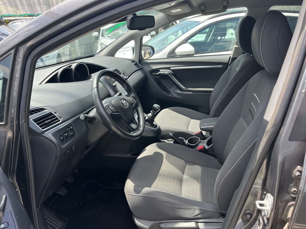 Toyota Verso usata a Milano (11)