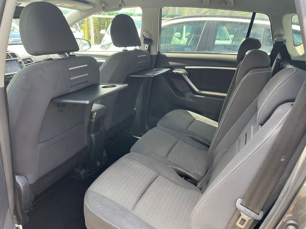 Toyota Verso usata a Milano (14)