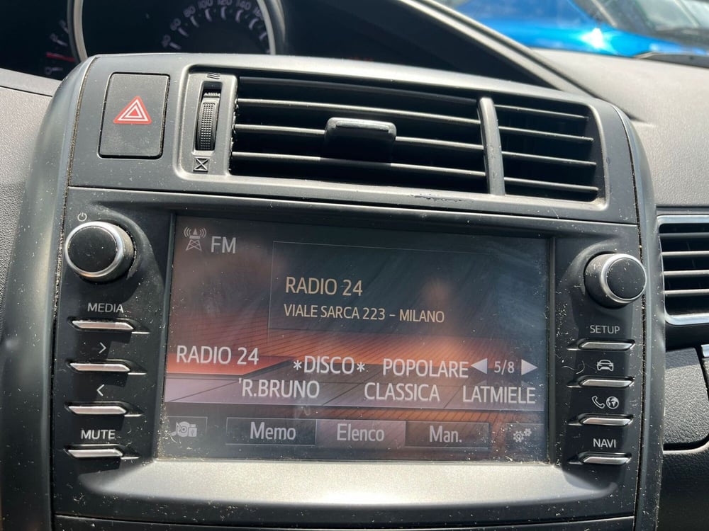 Toyota Verso usata a Milano (18)