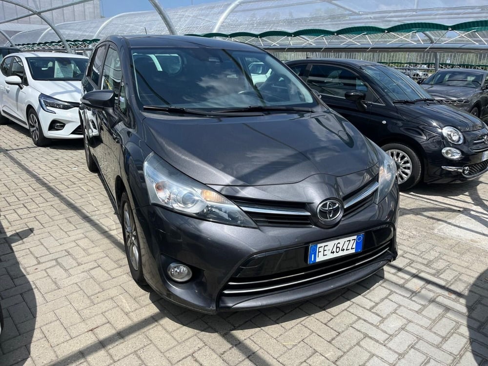 Toyota Verso usata a Milano (3)