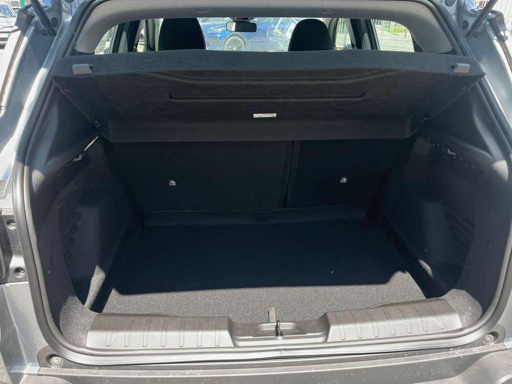 Jeep Avenger nuova a Milano (10)