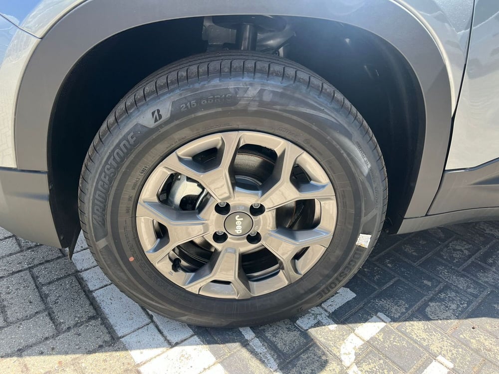 Jeep Avenger nuova a Milano (11)