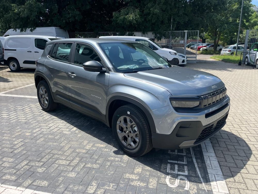 Jeep Avenger nuova a Milano (3)