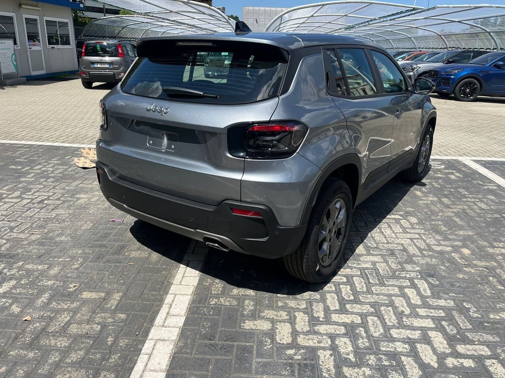 Jeep Avenger nuova a Milano (7)