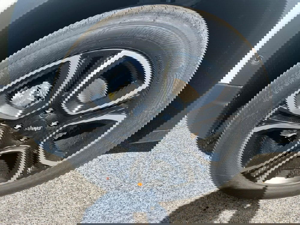 Jeep Avenger nuova a Milano (10)