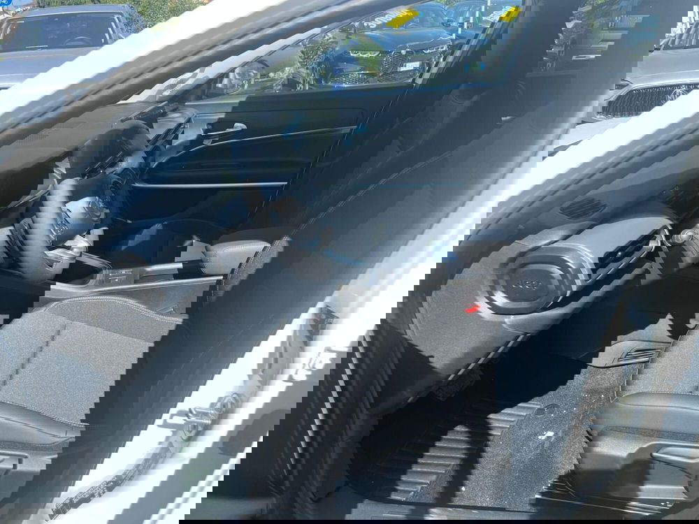 Jeep Avenger nuova a Milano (11)