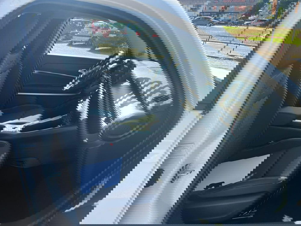 Jeep Avenger nuova a Milano (12)