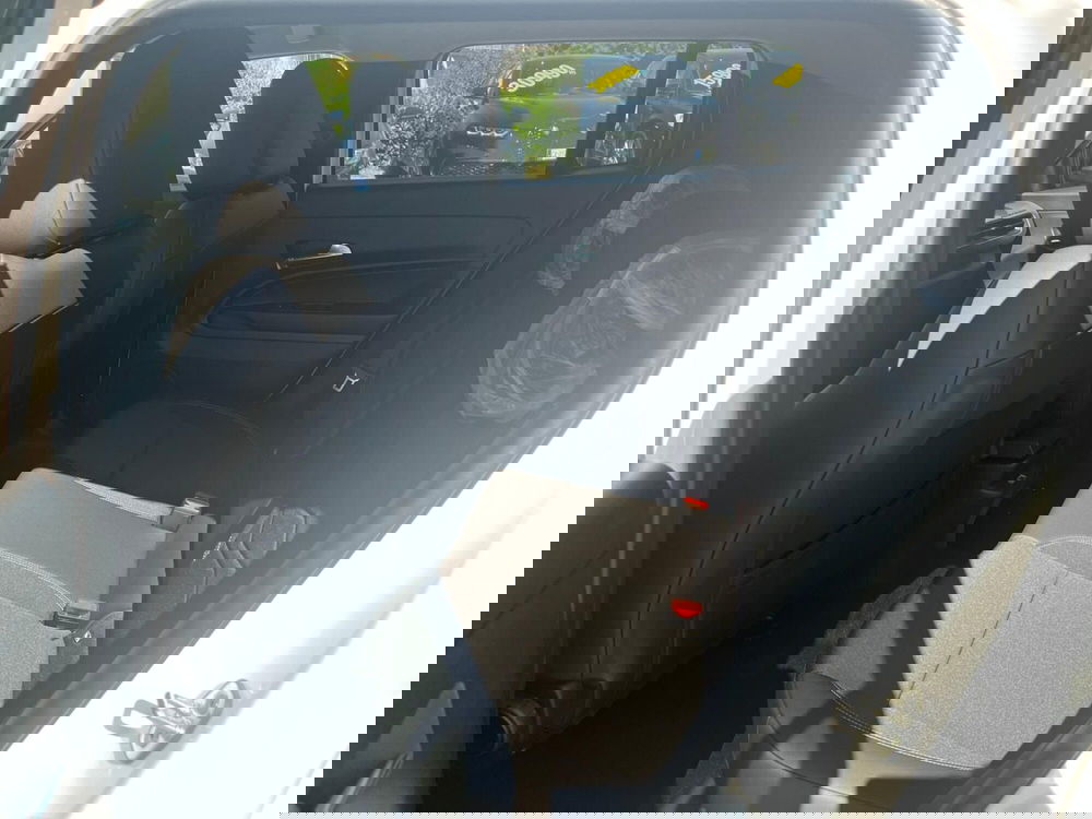 Jeep Avenger nuova a Milano (13)