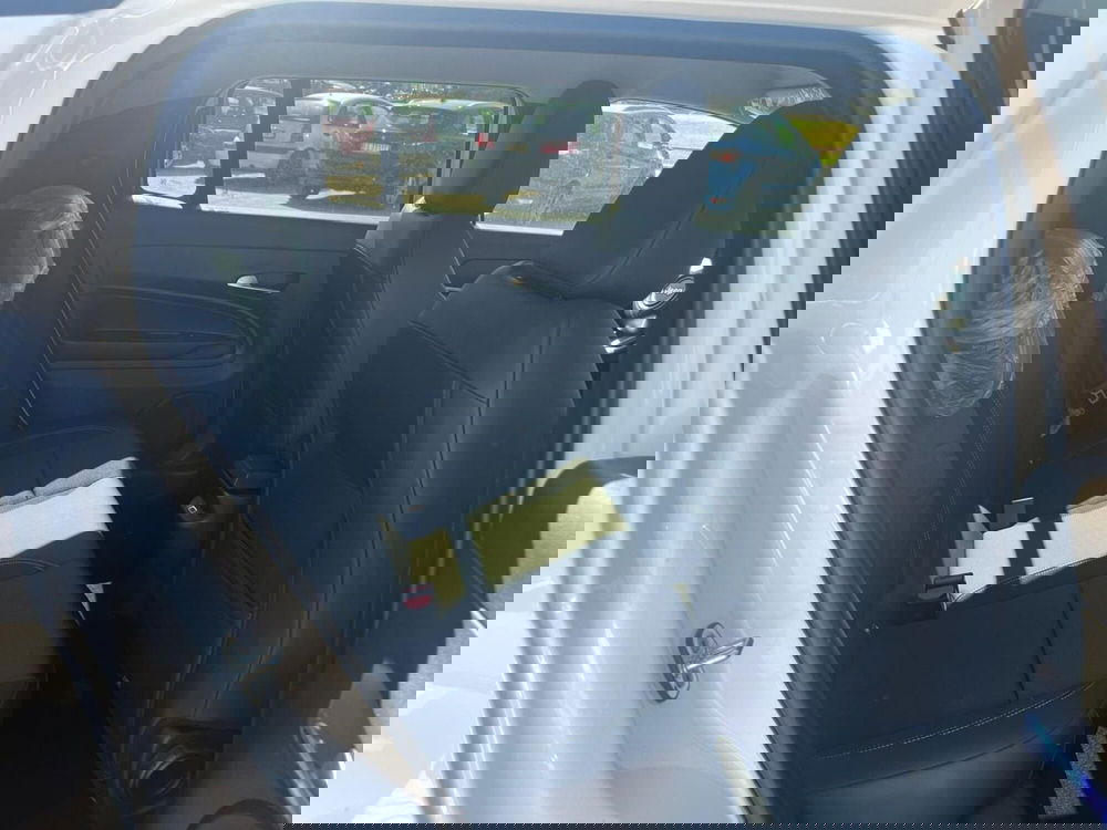 Jeep Avenger nuova a Milano (14)