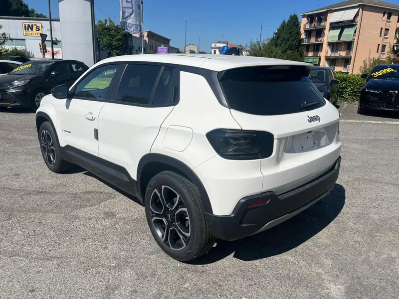 Jeep Avenger nuova a Milano (5)