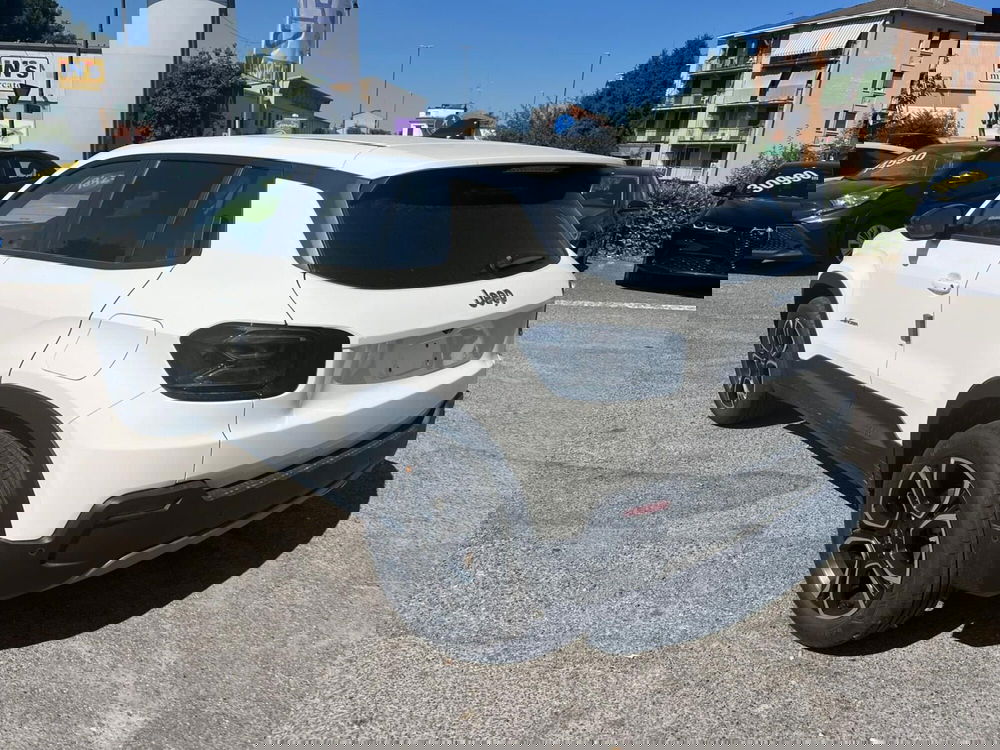 Jeep Avenger nuova a Milano (5)