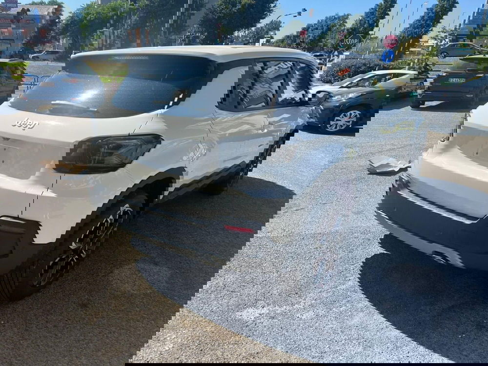 Jeep Avenger nuova a Milano (6)