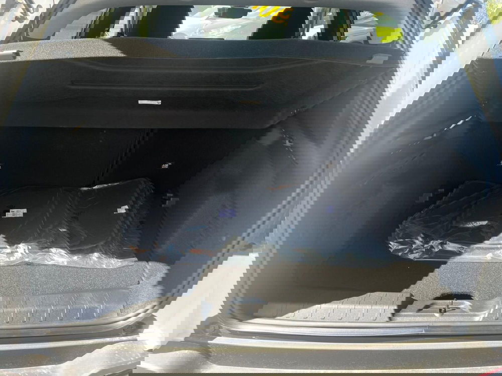 Jeep Avenger nuova a Milano (9)