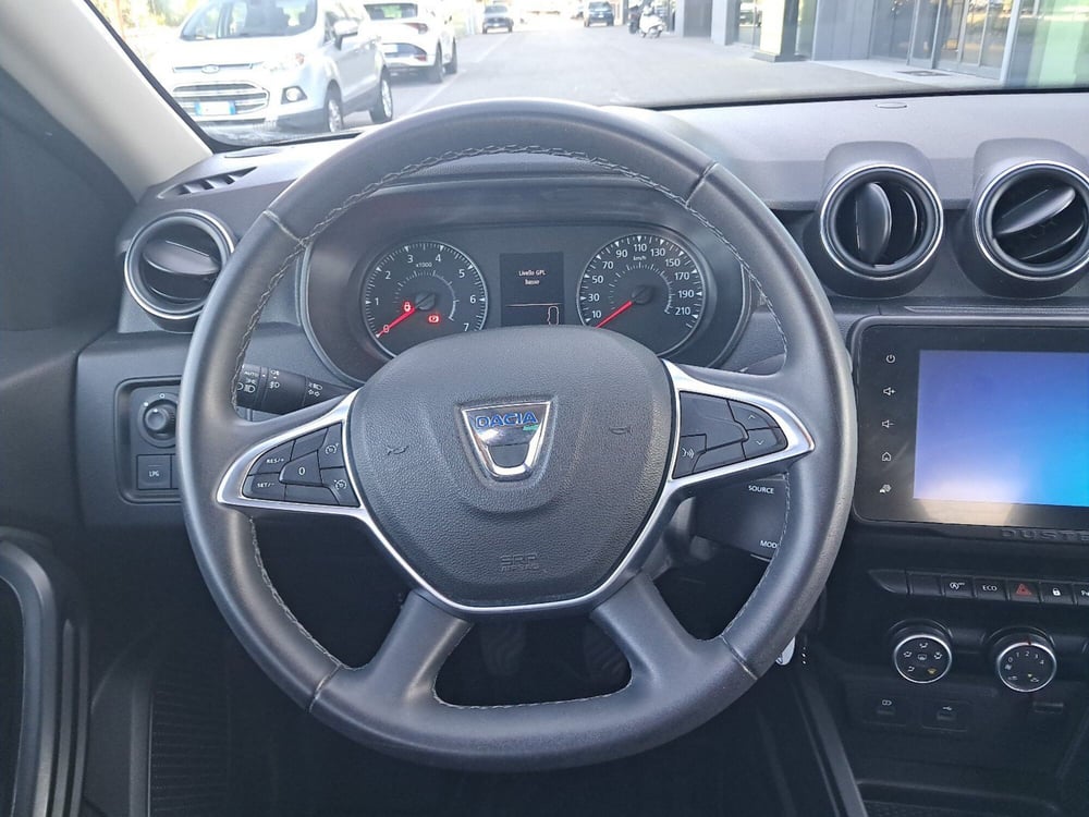 Dacia Duster usata a Bologna (13)