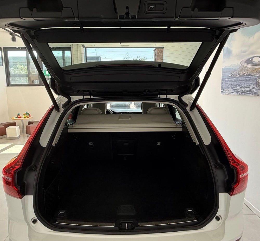 Volvo XC60 usata a Parma (15)