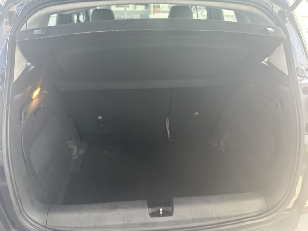 Opel Crossland X usata a Milano (10)