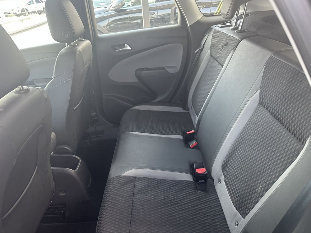 Opel Crossland X usata a Milano (15)
