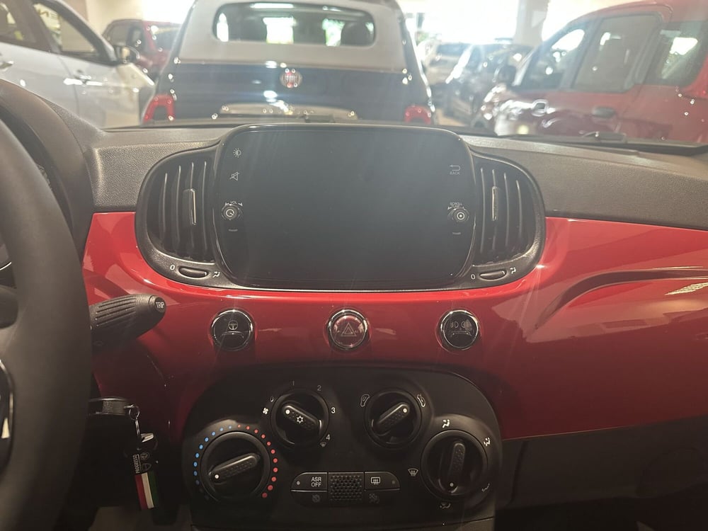 Fiat 500 nuova a Milano (17)