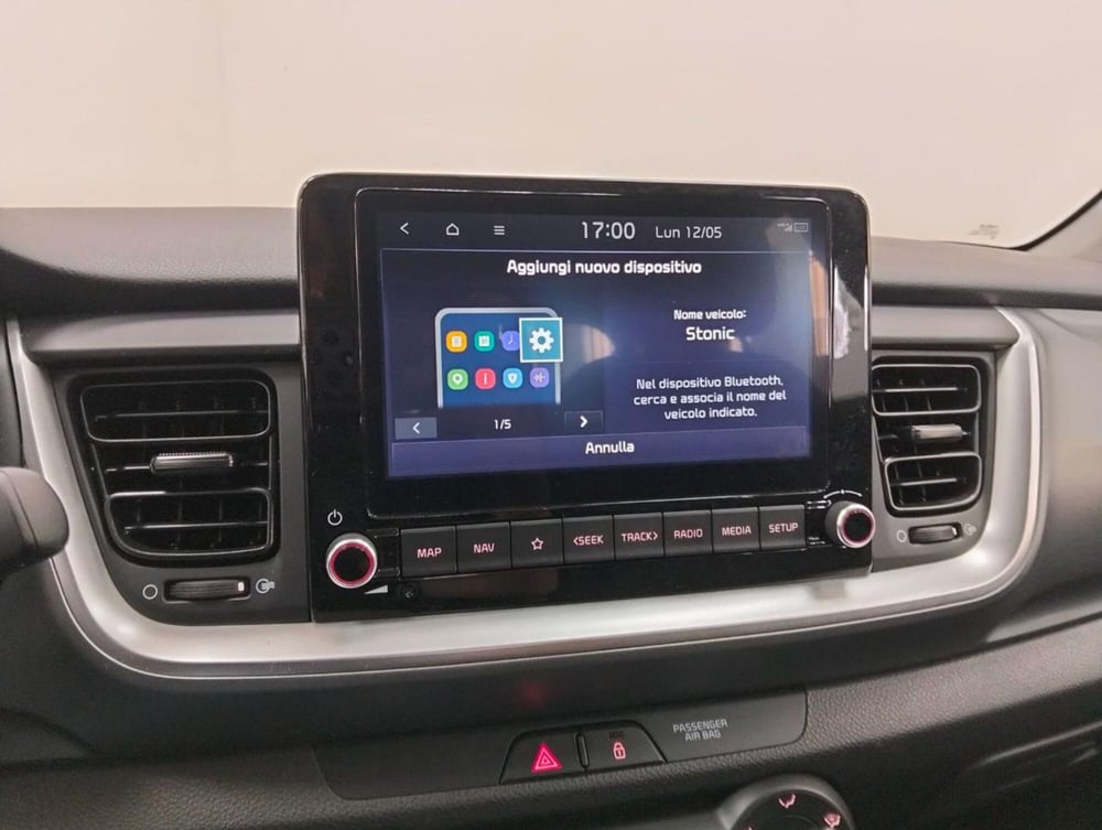 Kia Stonic usata a Como (13)