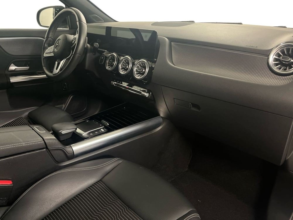 Mercedes-Benz EQA usata a Milano (15)