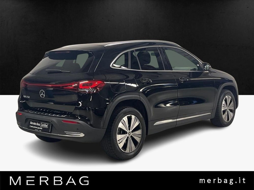 Mercedes-Benz EQA usata a Milano (2)