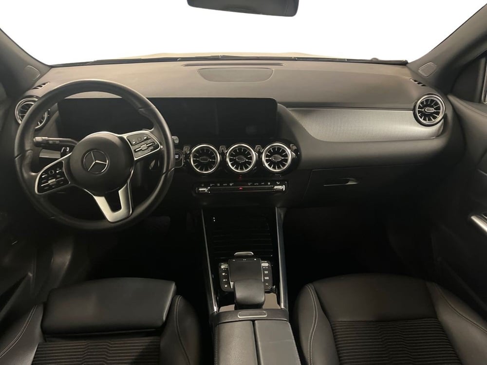 Mercedes-Benz EQA usata a Milano (9)