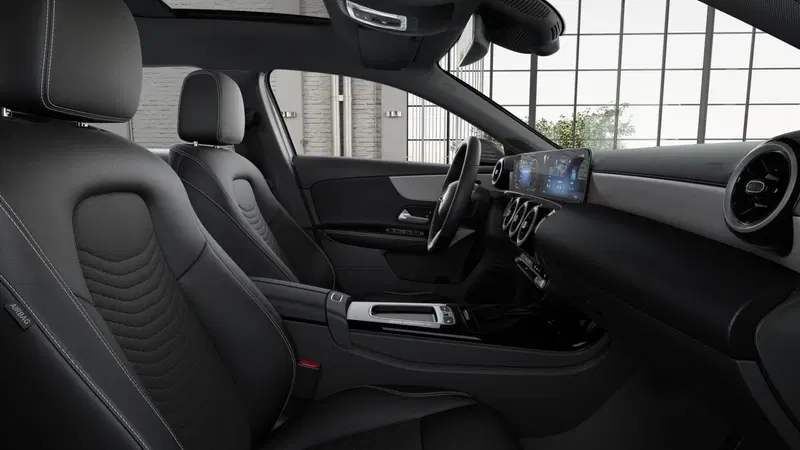 Mercedes-Benz Classe A nuova a Milano (3)
