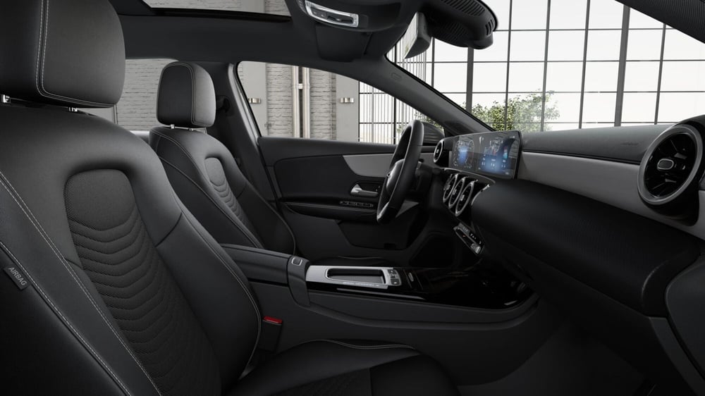 Mercedes-Benz Classe A nuova a Milano (3)