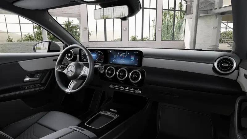 Mercedes-Benz Classe A nuova a Milano (4)