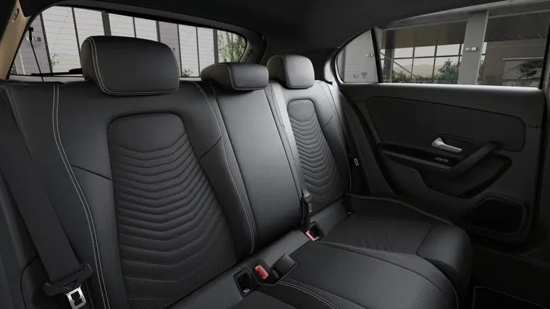 Mercedes-Benz Classe A nuova a Milano (5)