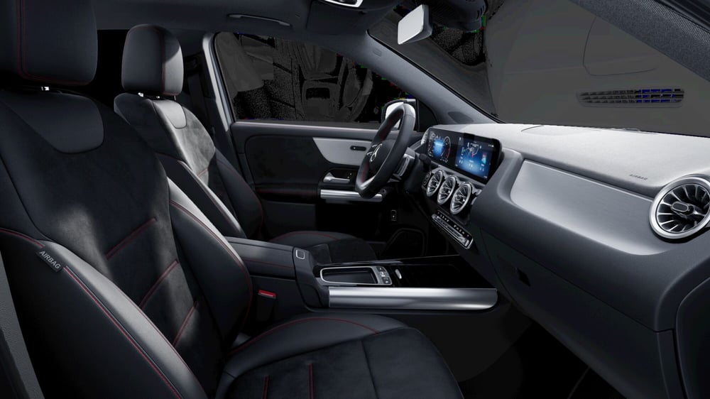 Mercedes-Benz GLA SUV nuova a Milano (7)